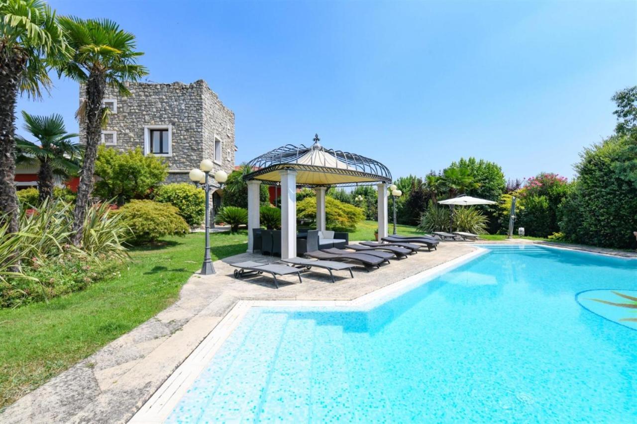 Private Luxury Villa With Pool Moniga del Garda Kültér fotó