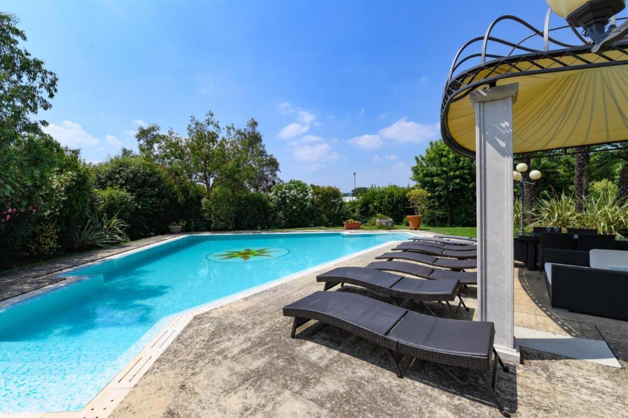 Private Luxury Villa With Pool Moniga del Garda Kültér fotó