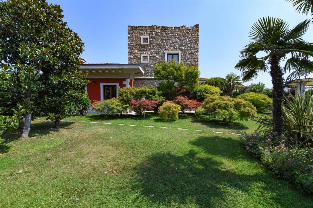 Private Luxury Villa With Pool Moniga del Garda Kültér fotó