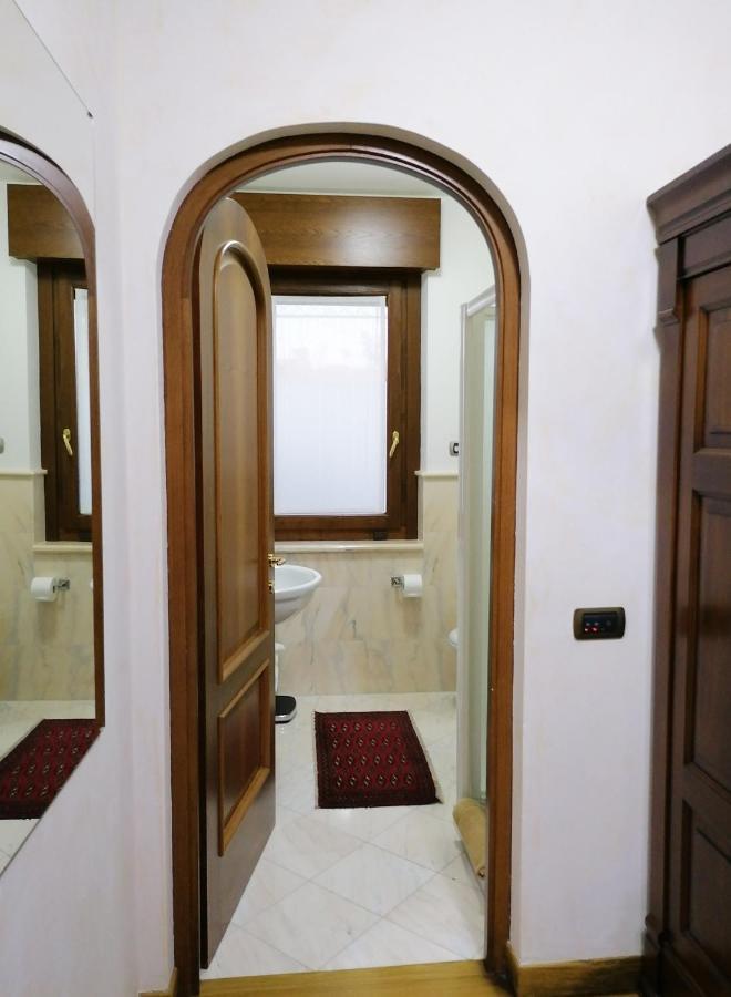 Private Luxury Villa With Pool Moniga del Garda Kültér fotó