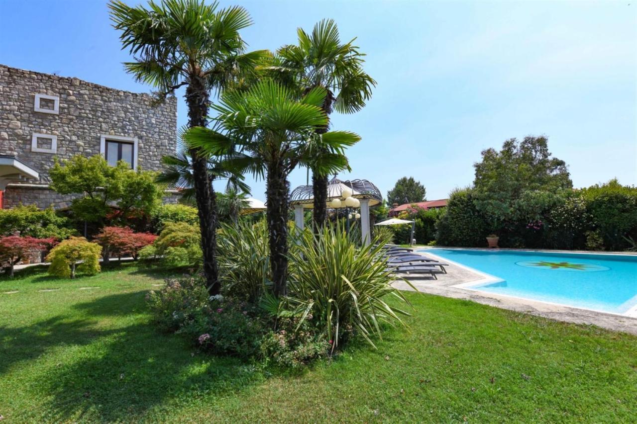 Private Luxury Villa With Pool Moniga del Garda Kültér fotó