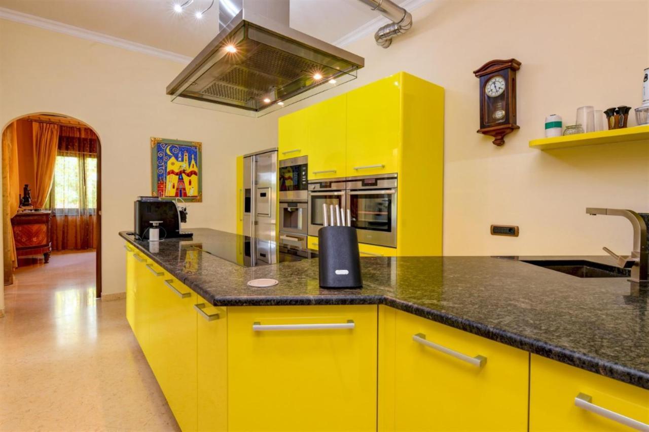 Private Luxury Villa With Pool Moniga del Garda Kültér fotó