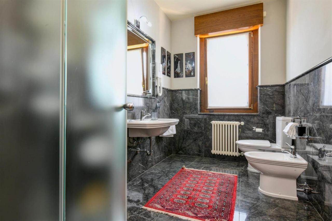 Private Luxury Villa With Pool Moniga del Garda Kültér fotó