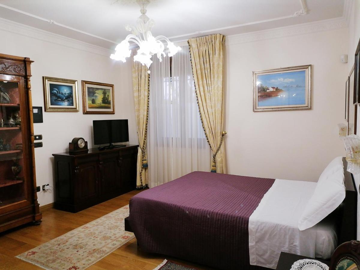 Private Luxury Villa With Pool Moniga del Garda Kültér fotó