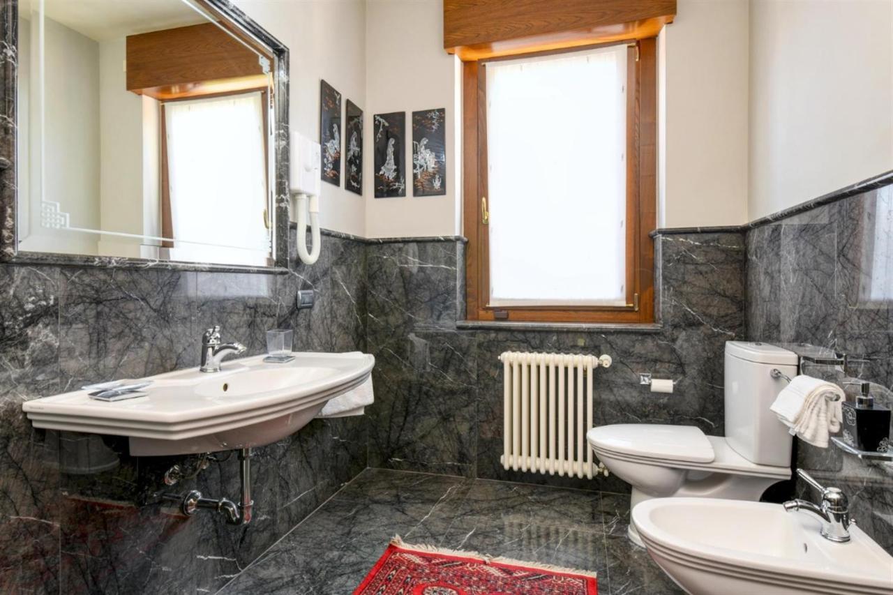 Private Luxury Villa With Pool Moniga del Garda Kültér fotó